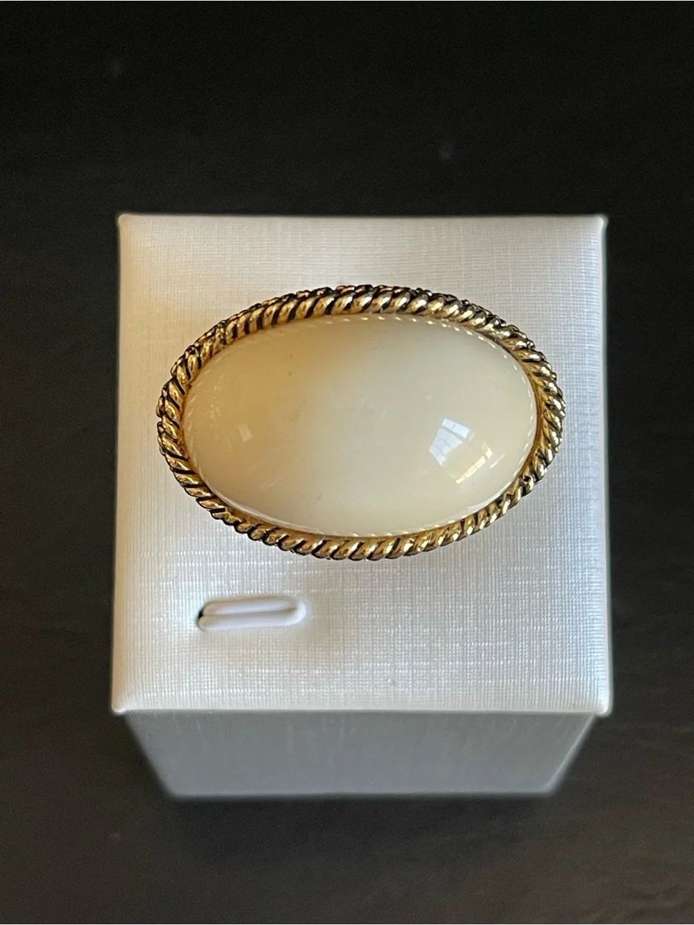 Vintage Gold-Tone Cream Cabochon large dome Ring